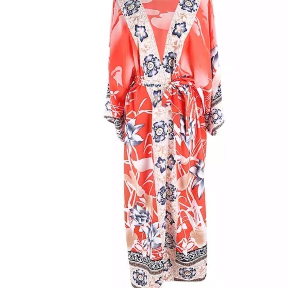 New Beautiful Kimono - Picture 12 of 12